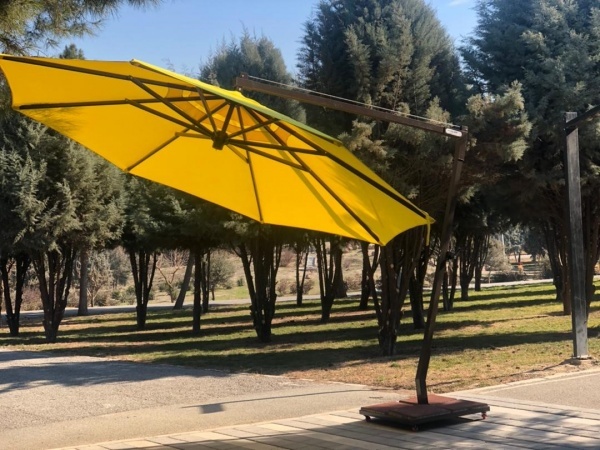 چتر باغی و رستورانی